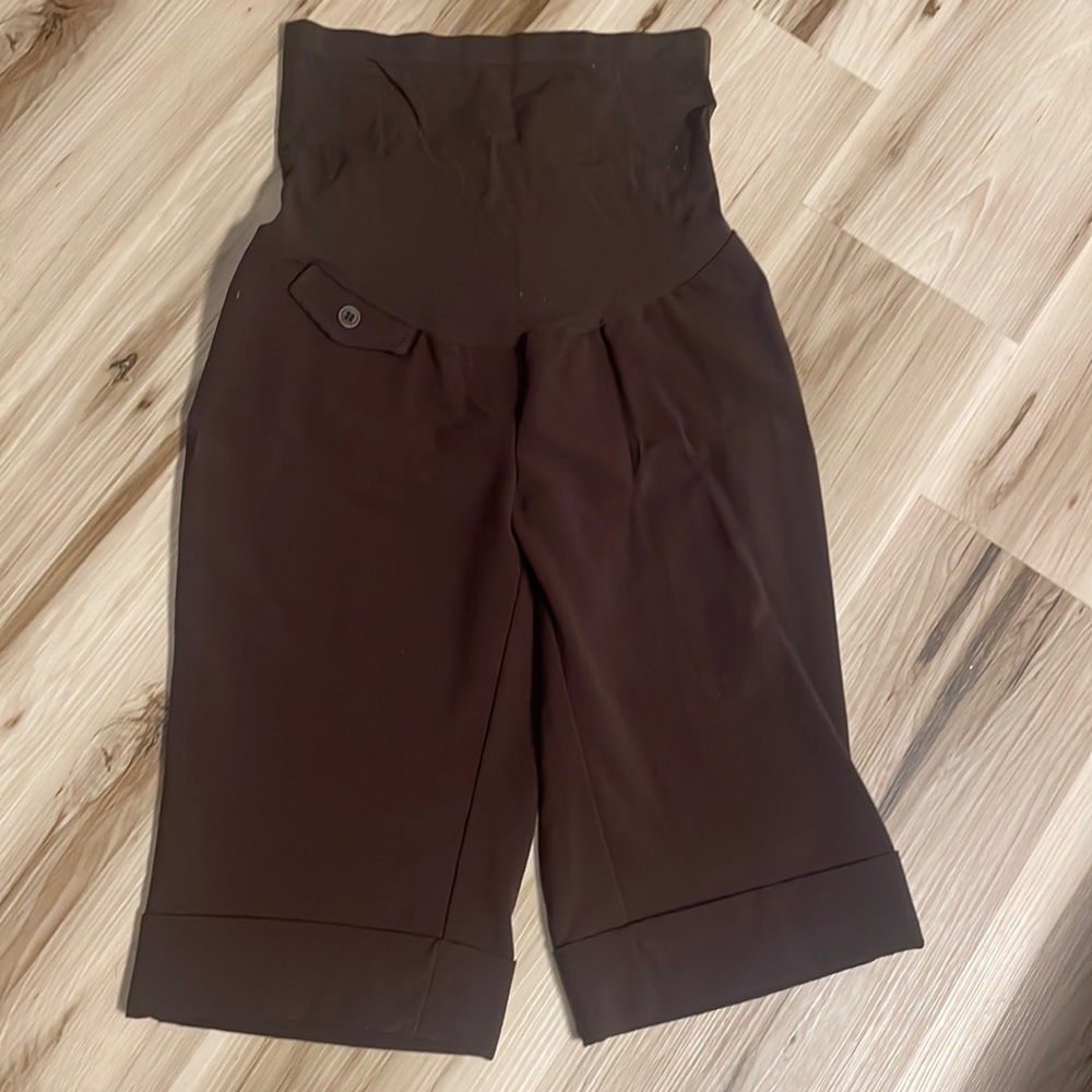 Small maternity capris